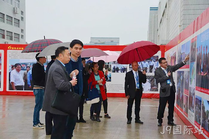 市委常委、统战部长施艾珠一行到J9国际站调研